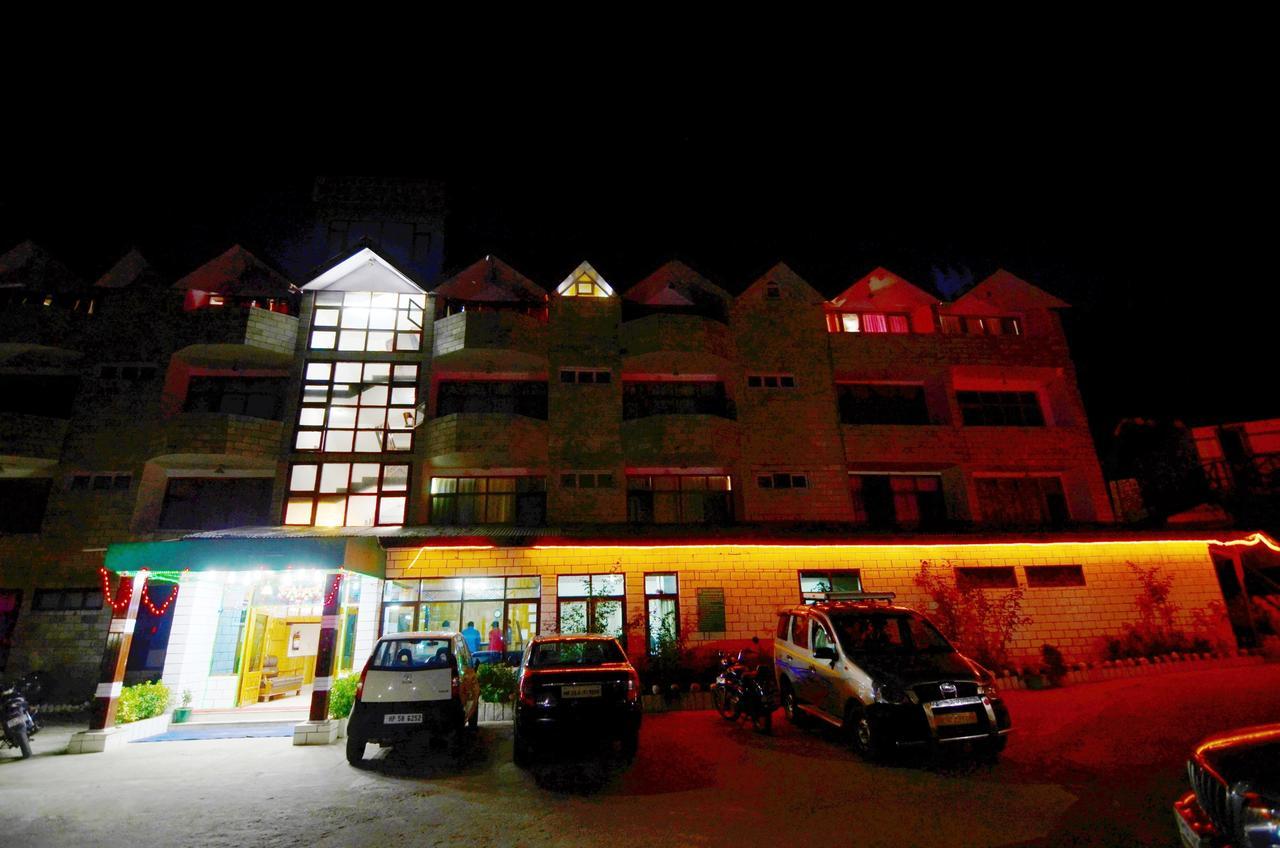 Hotel Seagull Manāli Esterno foto