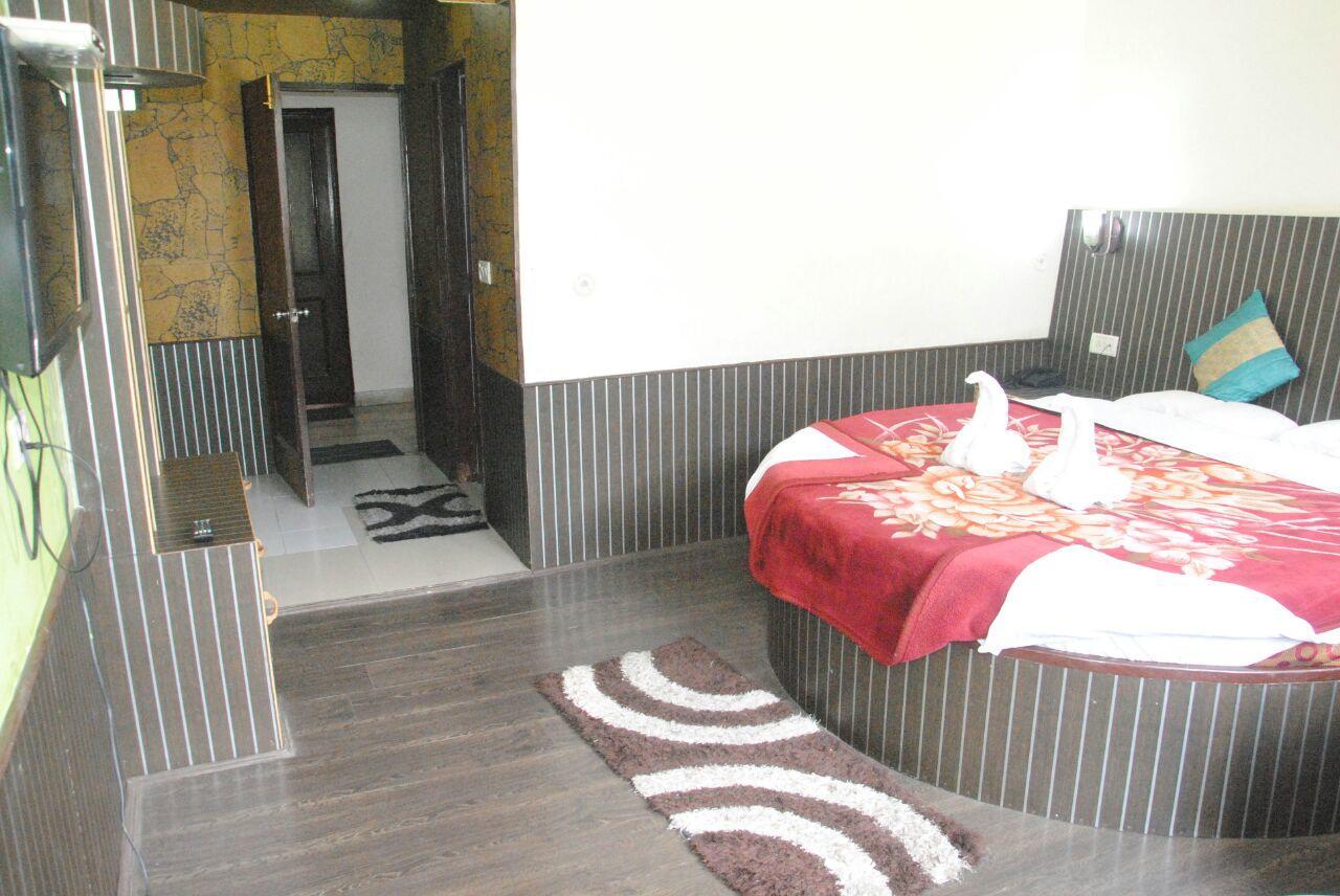 Hotel Seagull Manāli Esterno foto